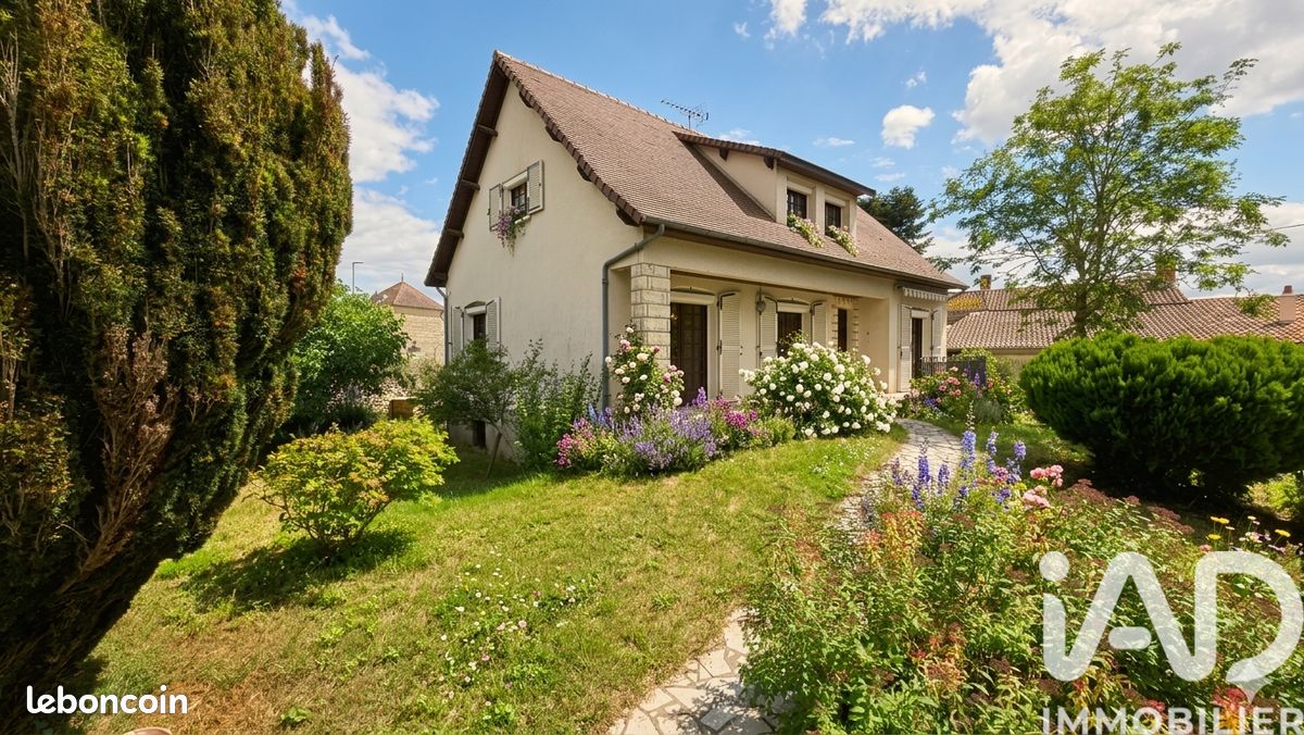 Maison 6 pièces 144 m² · à Jaunay-Marigny · 144 m² · 169 000 €