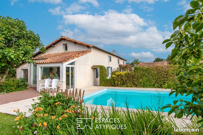 Propriété 10 pièces 223 m²