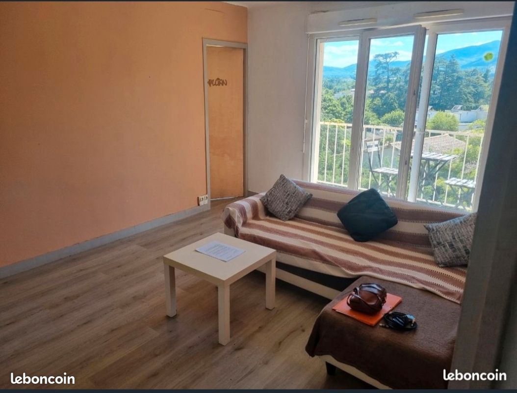 Appartement 5 pièces 73 m² · à Annonay · 73 m² · 64 000 €