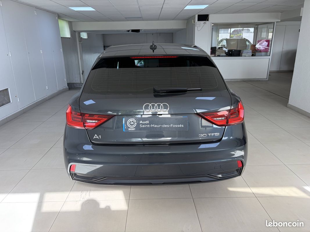 AUDI A1 Sportback 30 TFSI 116 ch S tronic 7 Design Luxe (image 3)