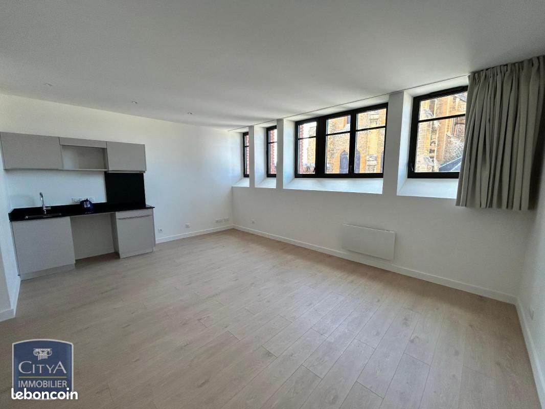 Appartement 1 pièce 32 m² · à Charleville-Mézières · 32 m² · 470 €