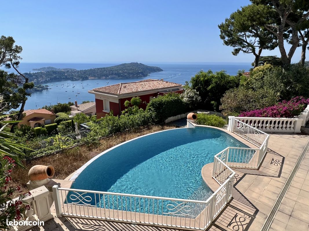 Maison 10 pièces 298 m² · à Villefranche-sur-Mer · 298 m² · 3 575 000 €