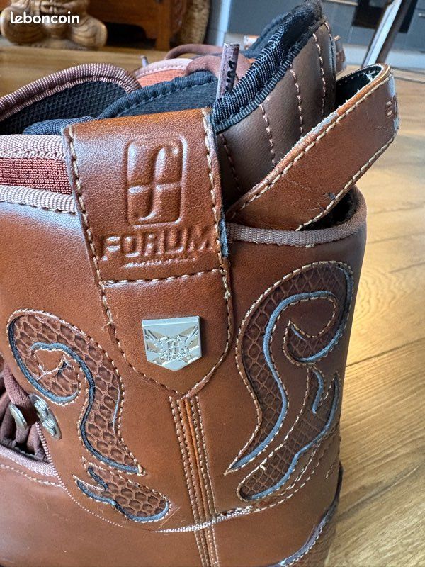 Botte cavalier homme marron en cuir de style cowboy