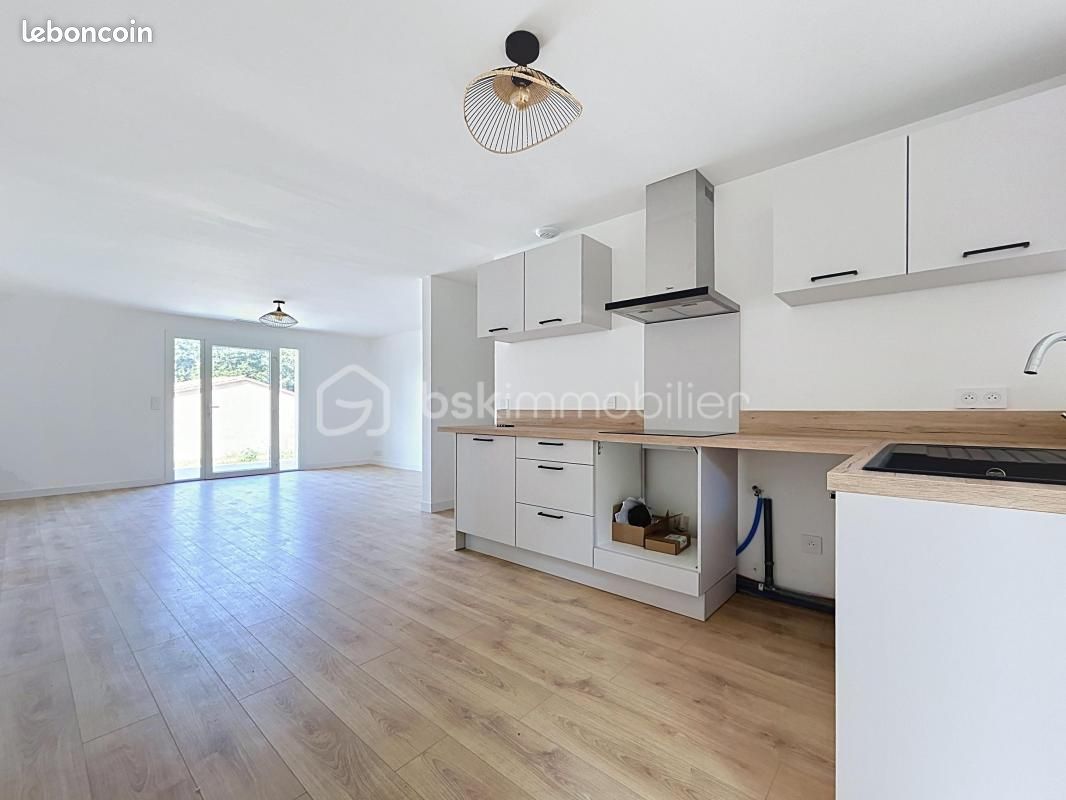 Maison 5 pièces 100 m² · à Lugaignac · 100 m² · 259 900 €