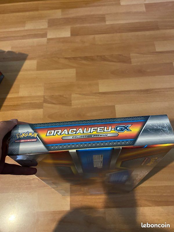 Coffret Pokemon Dracaufeu GX Collection Premium Neuf (image 3)
