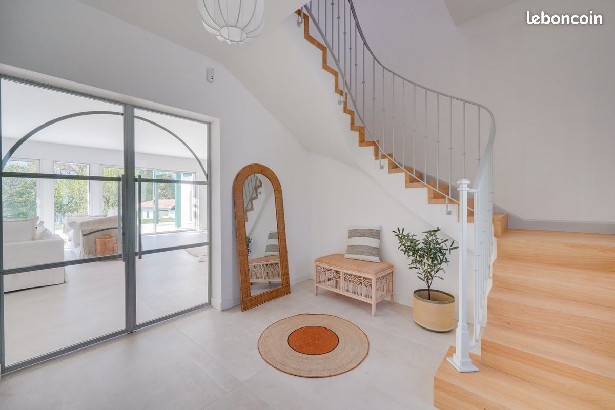 Propriété 9 pièces 330 m² (image 7)