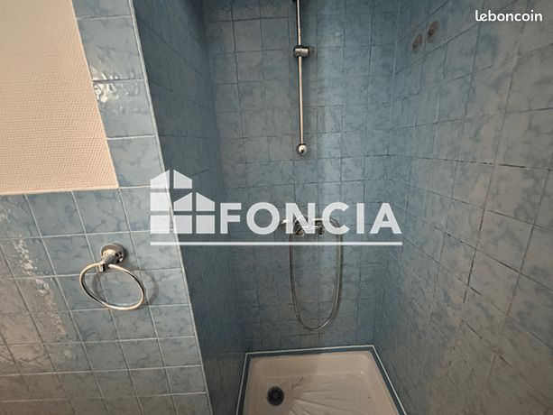 https://img.leboncoin.fr/api/v1/lbcpb1/images/d1/6a/06/d16a0633d17bce1d599497ddcaffed550ebebf92.jpg?rule=ad-image