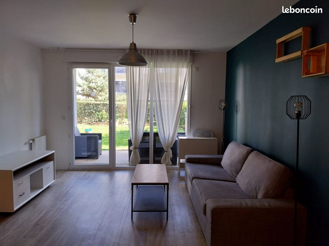 Appartement 2 pièces 43 m² · à Évry-Courcouronnes · 43 m² · 857 €/mois