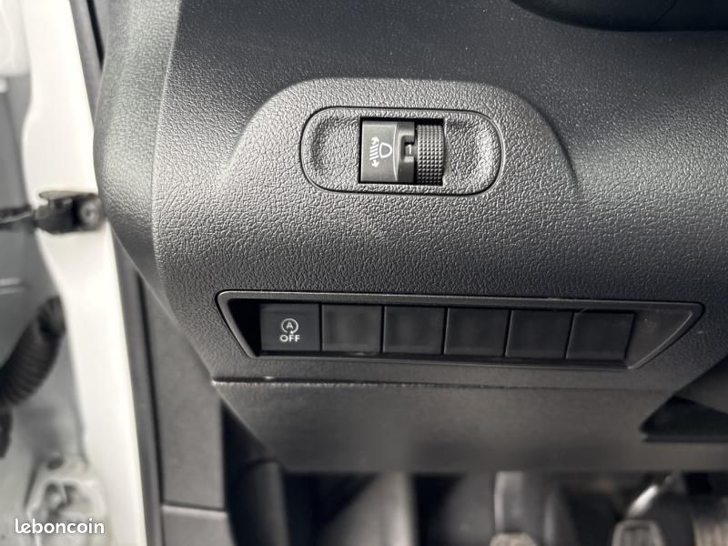 Citroen Berlingo Van M 650kg BlueHDi 100 Cabine Extenso 3 places Pack Driver Connect / GALLERIE / 12 (image 11)