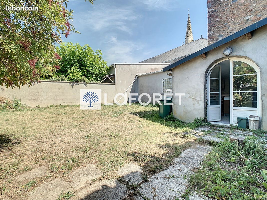 Maison 6 pièces 182 m² - Thouars 79100 (image 2)