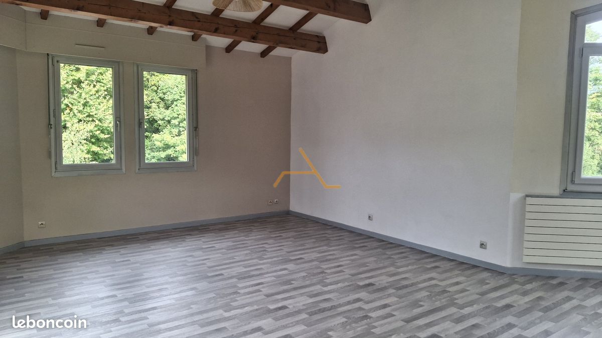 Appartement 5 pièces 113 m² · à Dieulefit · 113 m² · 880 €/mois