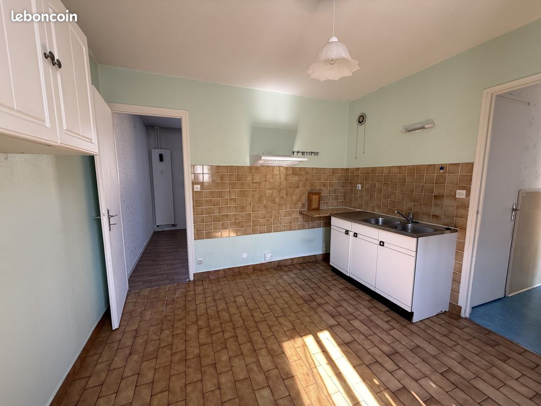 Appartement 3 pièces 64 m² · à Ugine · 64 m² · 800 €