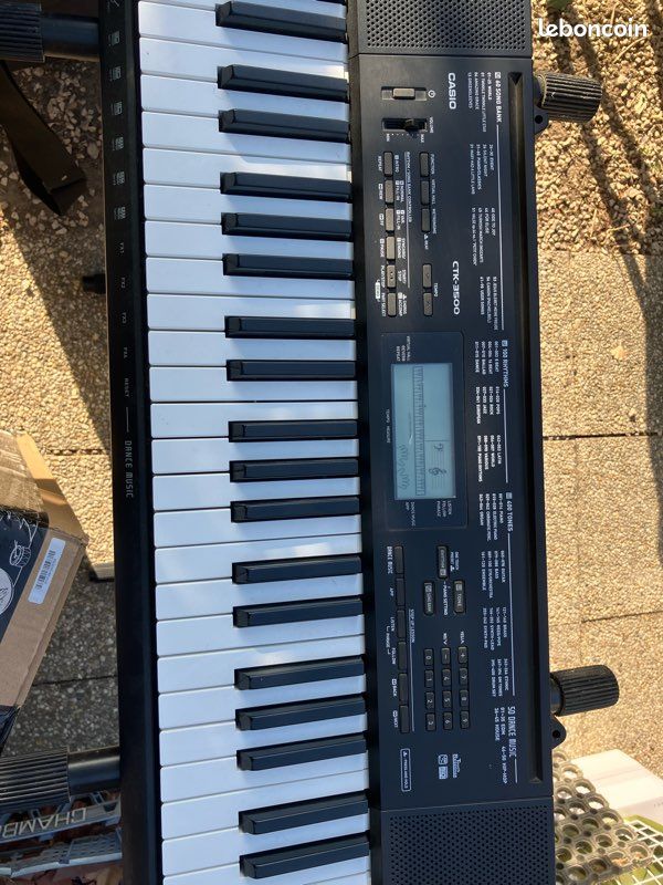 Clavier Casio CTK3500 + support, siège et house (image 2)