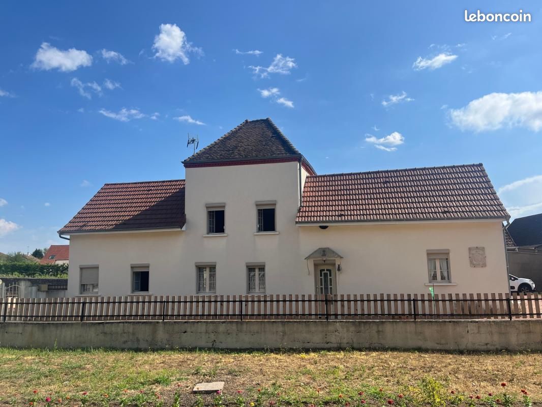 Maison 5 pièces 120 m² · à Sassenay · 120 m² · 195 000 €