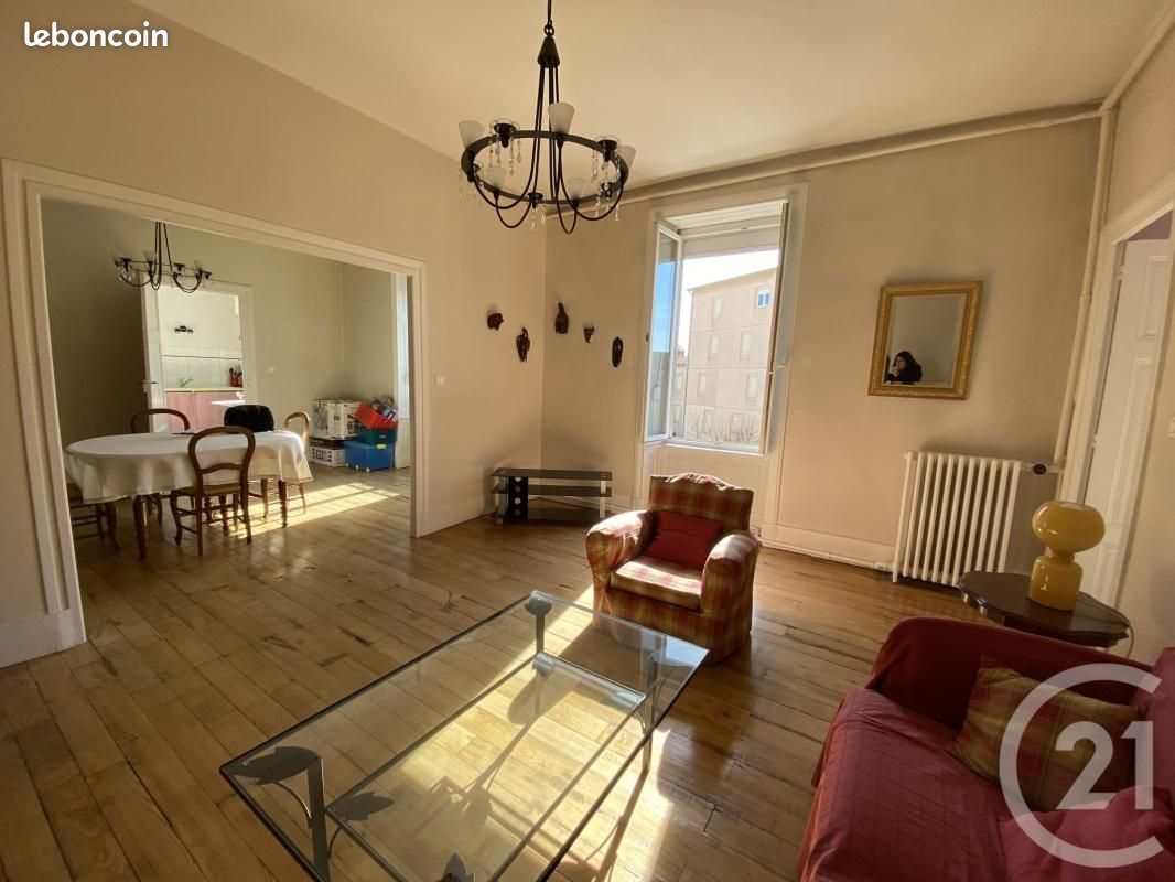 Appartement 5 pièces 118 m² · à Annonay · 118 m² · 99 000 €