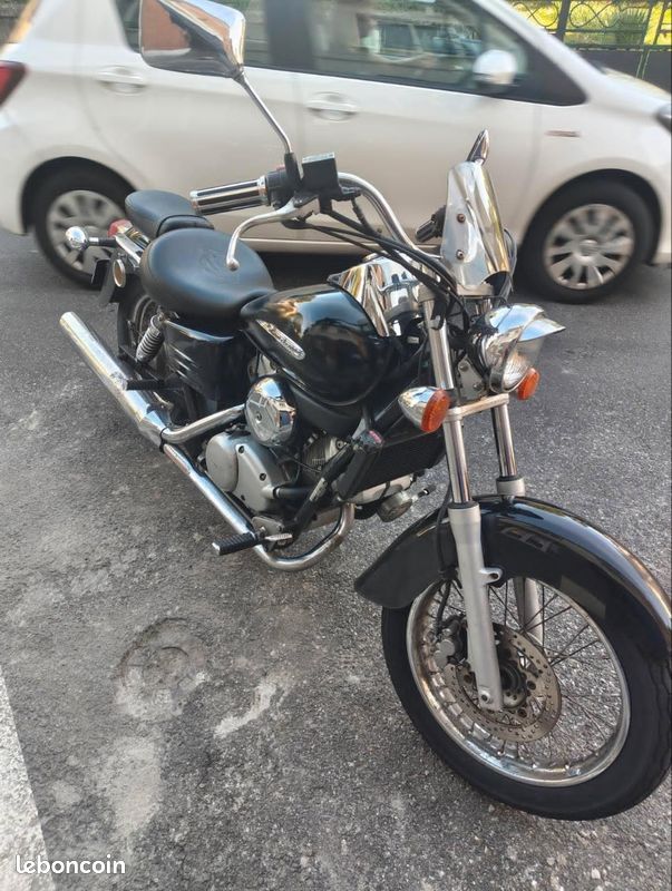 Moto Honda Shadow 125 (image 2)