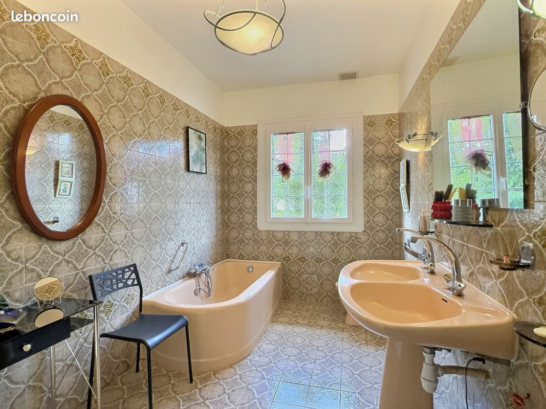 Propriété 5 pièces 175 m² (image 11)
