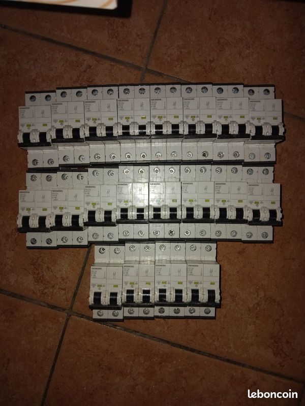 Disjoncteur 5SY3216-7 (image 1)