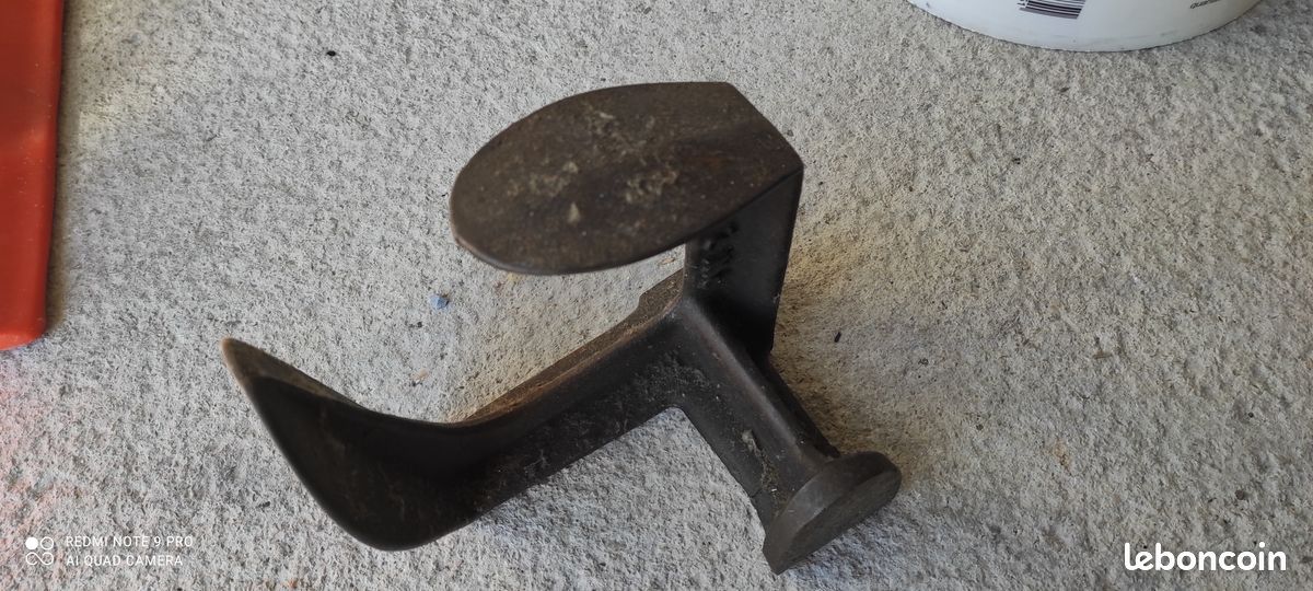 Outil de cordonnier (image 1)