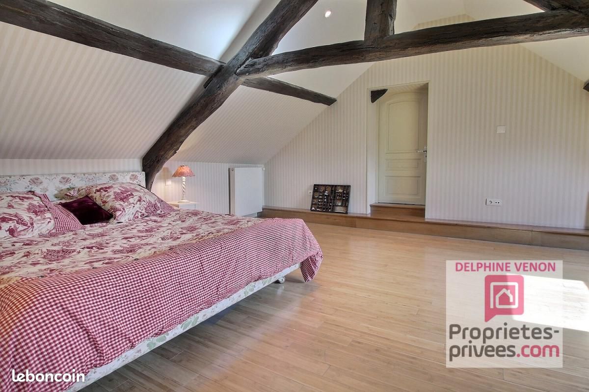 Propriété 8 pièces 247 m² (image 14)