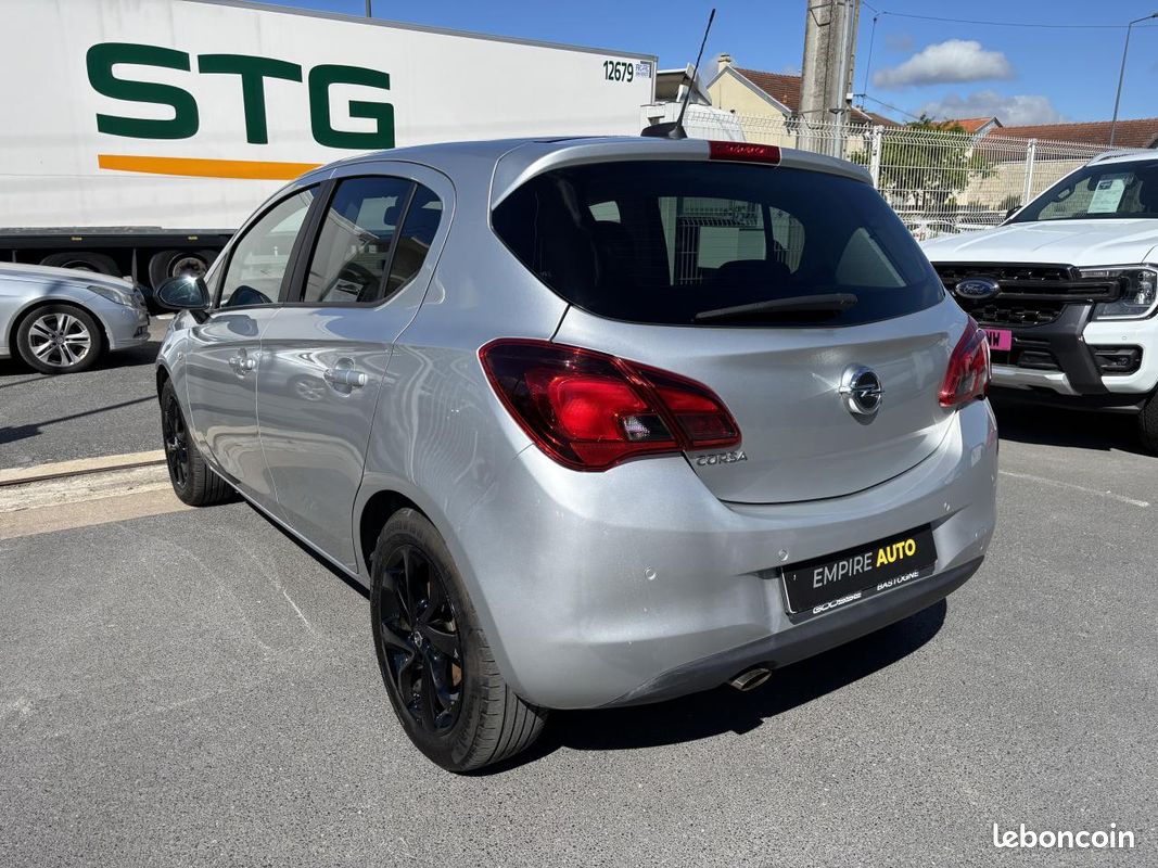 OPEL CORSA 1.2 70ch Black Edition (image 7)