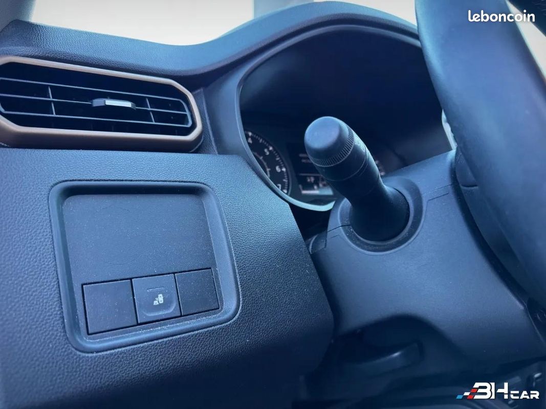 Dacia Duster 1.3 TCe 150ch Extreme 4X2 EDC (image 19)