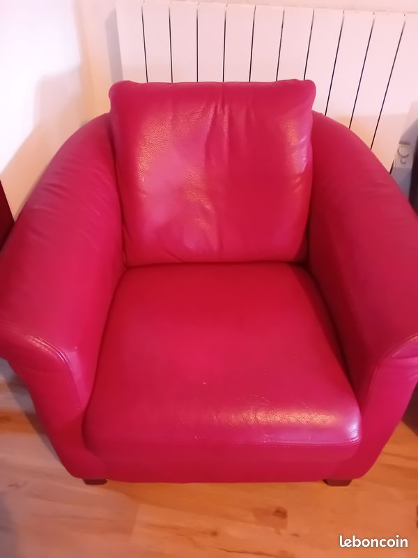 Fauteuil cuir rouge (image 1)
