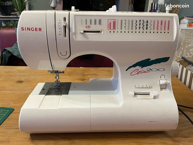 Machine à coudre singer (image 1)