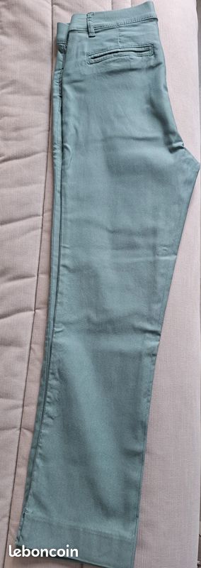 Pantalon femme 7/8 taille 38 (image 2)