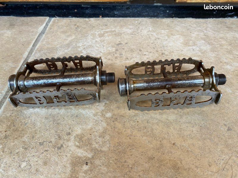 Pédale velo alu ancienne 8.8 x 5.8 cm - Équipements vélos