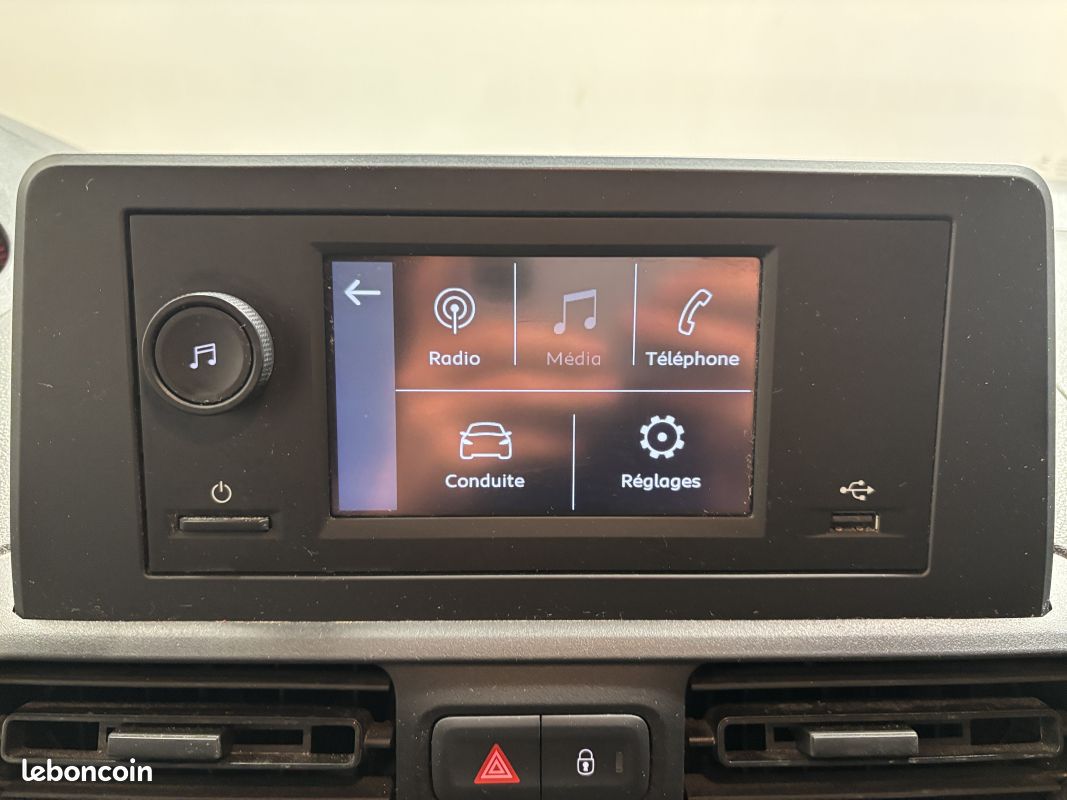 PEUGEOT Partner III (2) FOURGON M 650 KG BLUEHDI 100 S&S BVM6 (TVA) (image 16)