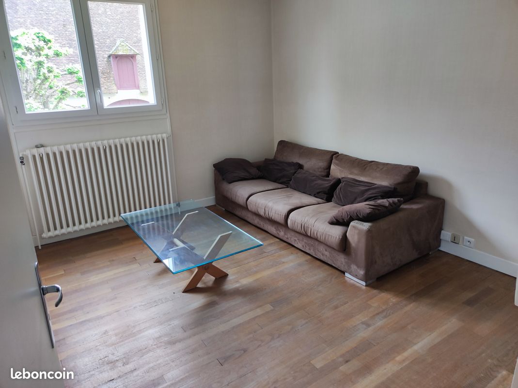 Appartement 4 pièces 90 m² · à Levroux · 90 m² · 470 €