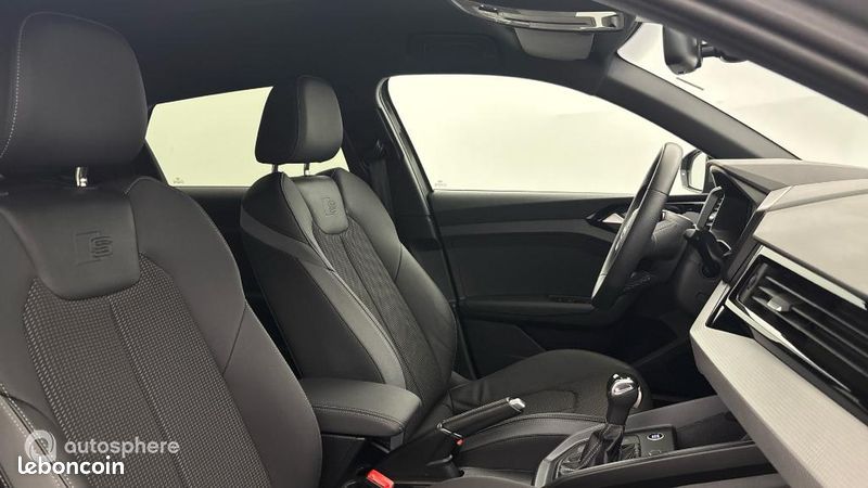 Audi A1 Sportback 35 TFSI 150ch S line S tronic 7 (image 15)