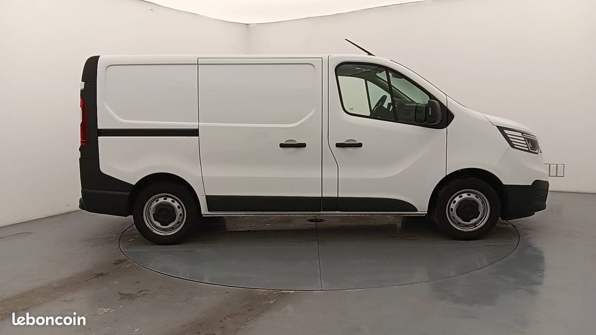 Renault trafic fgn l1h1 3000 kg blue dci 130 (image 5)