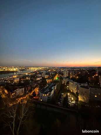 https://img.leboncoin.fr/api/v1/lbcpb1/images/d1/80/22/d180221dc813c0d031d964d0388a7efa2253d419.jpg?rule=ad-image