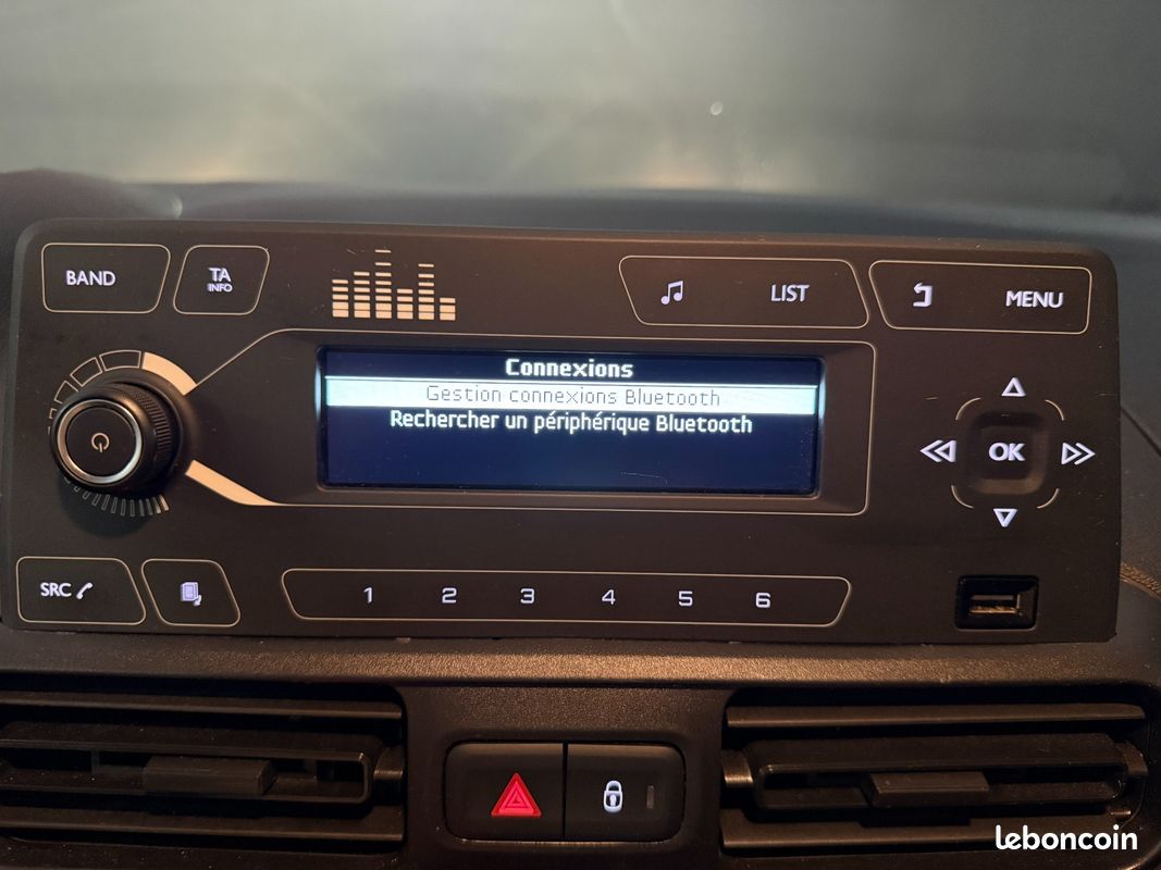 CITROEN BERLINGO Taille XL BlueHDi 130 SS BVM6 Feel (image 17)