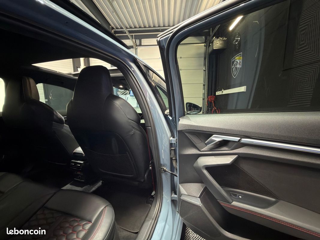 Audi RS3 III SPORTBACK 2.5 TFSI 400 QUATTRO S TRONIC FREINS CERAMIQUE - BANG&OLUFSEN - TOIT OUVRANT (image 17)
