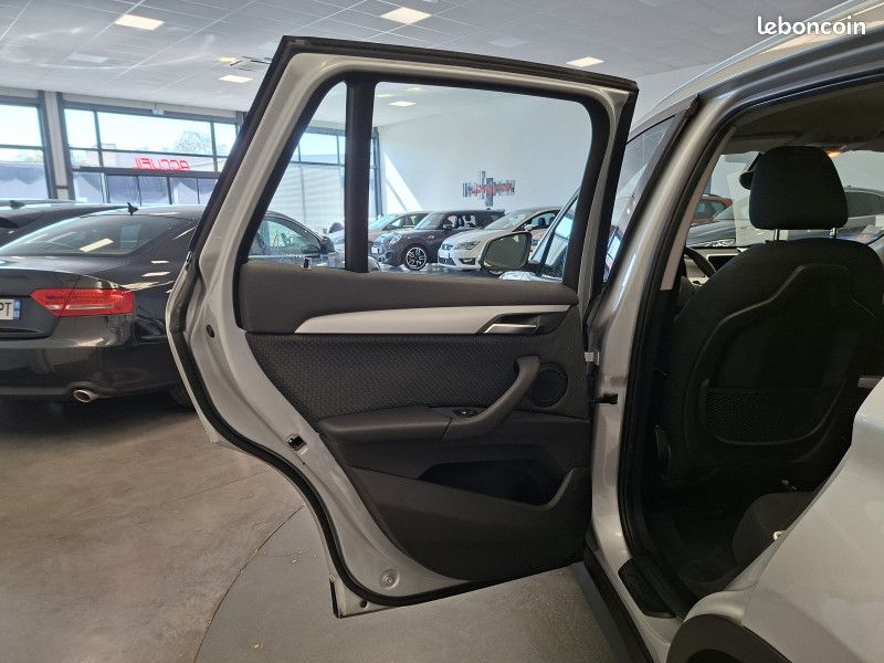 Bmw X1 (F48) Xdrive 2.0 i turbo 192 ch XLine 4x4 / GPS / Caméra / Régulateur / Radar / 1ère m (image 28)