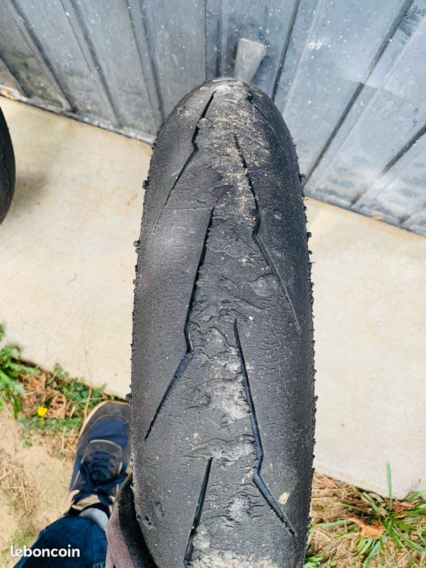 Pirelli Supercorsa v3 (image 2)