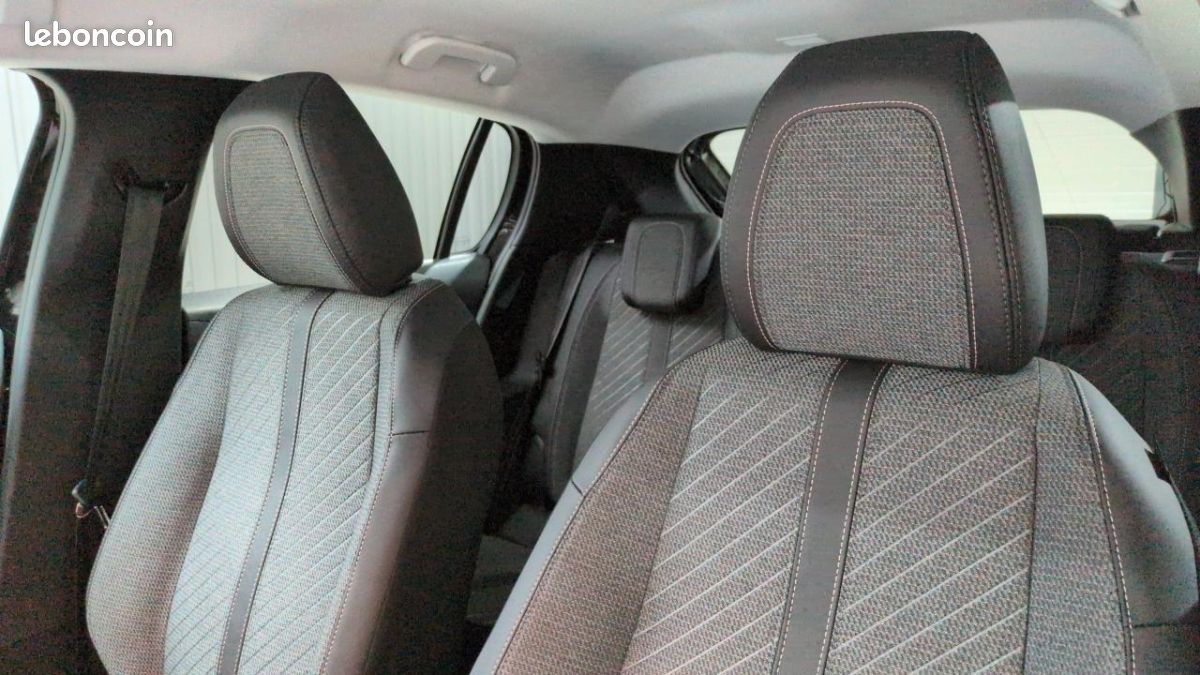 Peugeot 208 (2) Hybrid 145 e-DCS6 Allure (image 11)