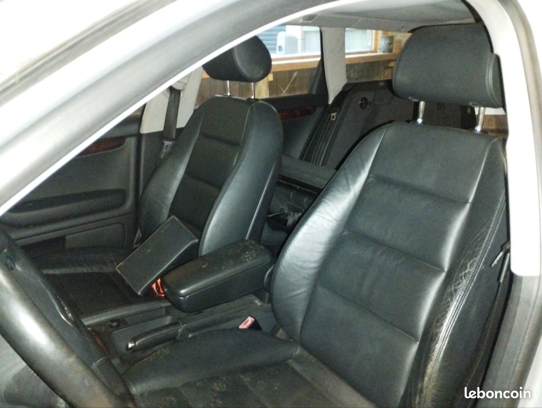 Siège Avant Droit Audi A4 Avant B7 (8E) - Avec Airbag - Référence 8E0881806AQMRA - Occasion