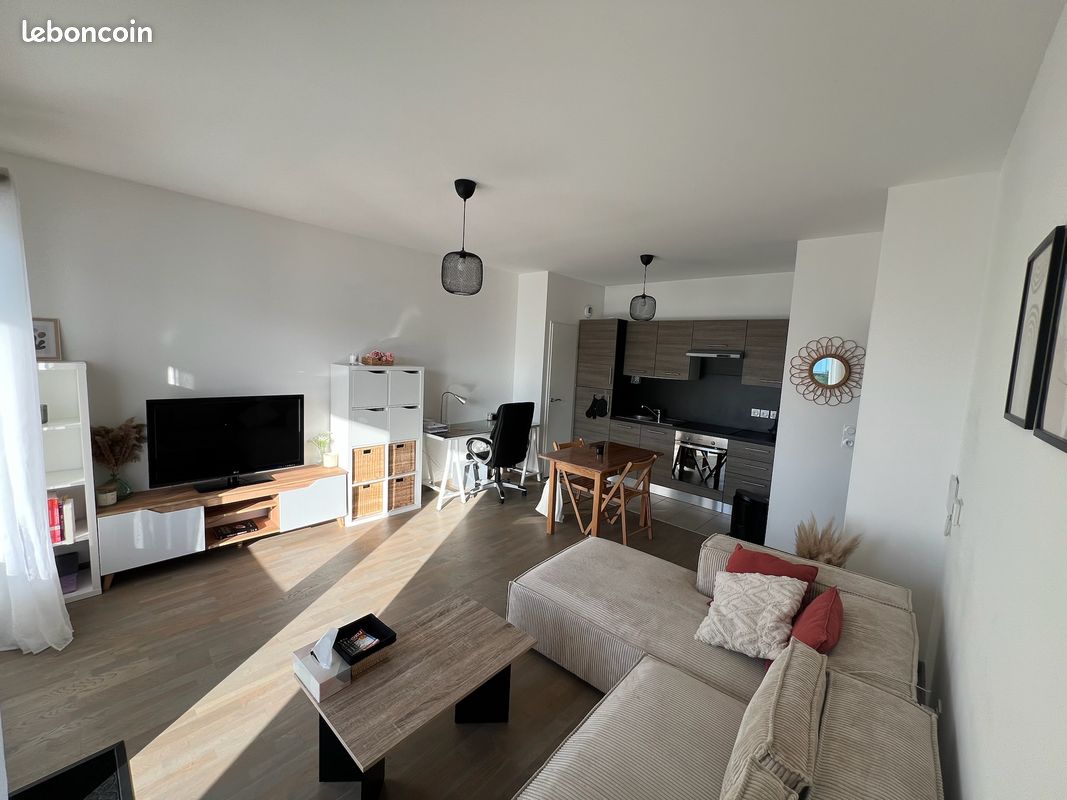 Appartement 2 pièces 44 m² · à Bezannes · 44 m² · 700 €