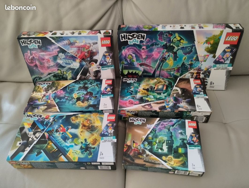 Lego hidden side (image 1)