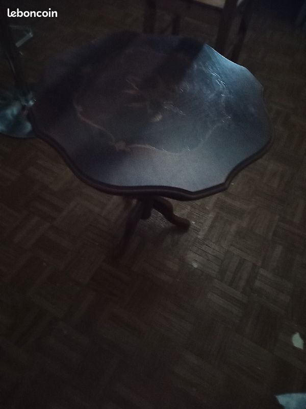 Table d'appoint (image 1)