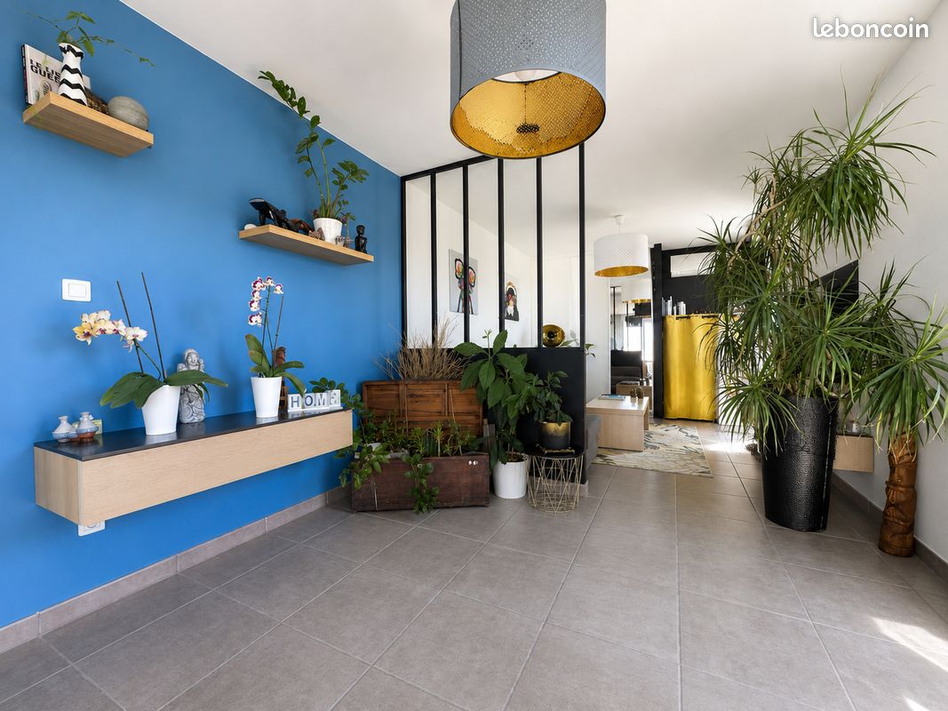 T3 dernier étage avec grande terrasse et jacuzzi (image 3)