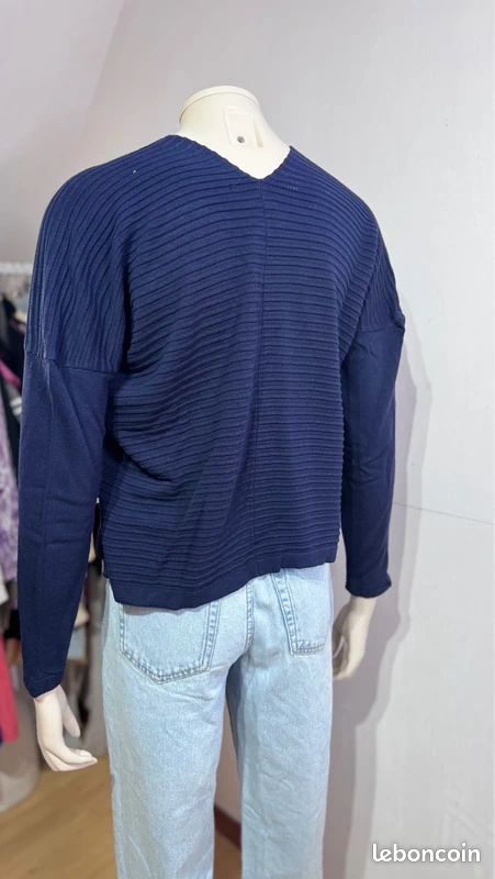 Haut La Fée Maraboutée femme S – Bleu – Col V – Très bon état (image 5)