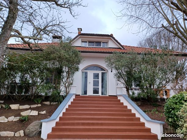 Maison familiale T6/7 à FONSORBES