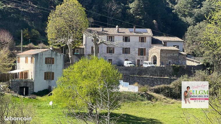 Maison 13 pièces 457 m²