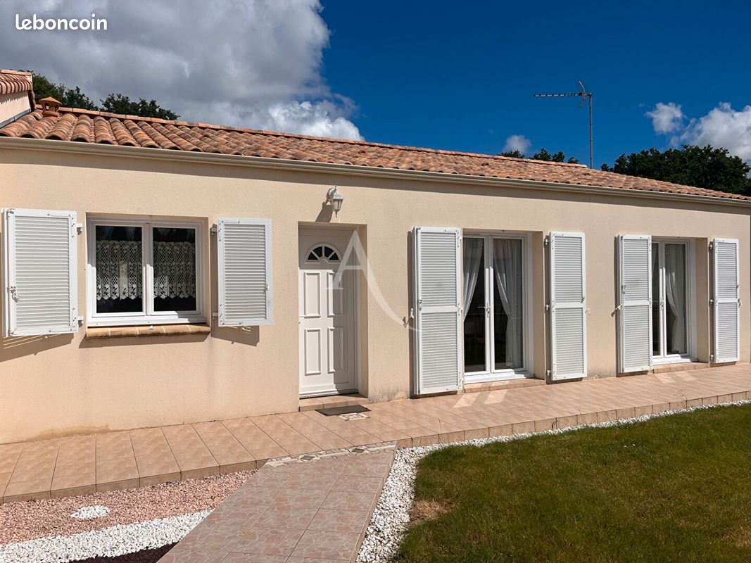 Maison 3 pièces 83 m² · à Les Achards · 83 m² · 240 000 €