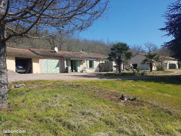 A vendre maison + appartements